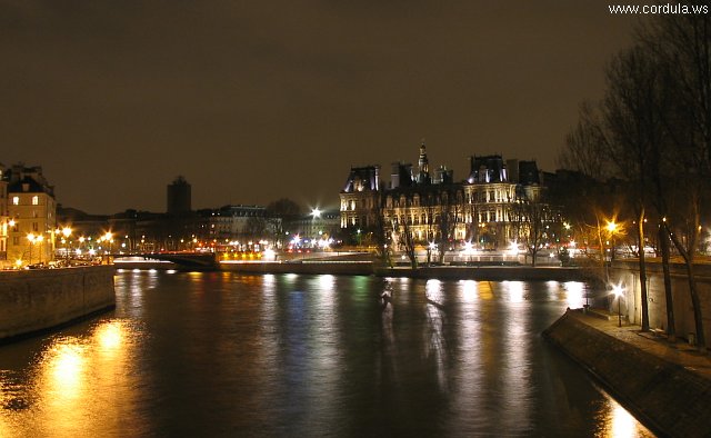 Cordula's Web. Wikicommons. Paris by Night from the Seine.