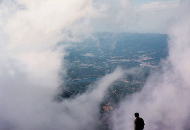 Cordula's Web. Flickr. Colorado Springs from Pikes Peak on a cloudy day.