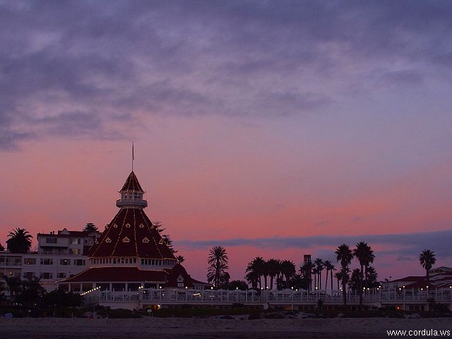 Cordula's Web. PDPHOTO.ORG. New Year 2002 at Del Coronado.