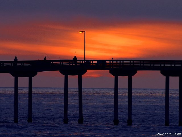 Cordula's Web. PDPHOTO.ORG. Fishing in Ocean Beach, San Diego.