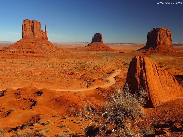 Cordula's Web. PDPHOTO.ORG. Monument Valley.